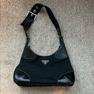 Prada Early 2000s Nylon Shoulder Bag w/ Leather Trim (Y2K Classic!)